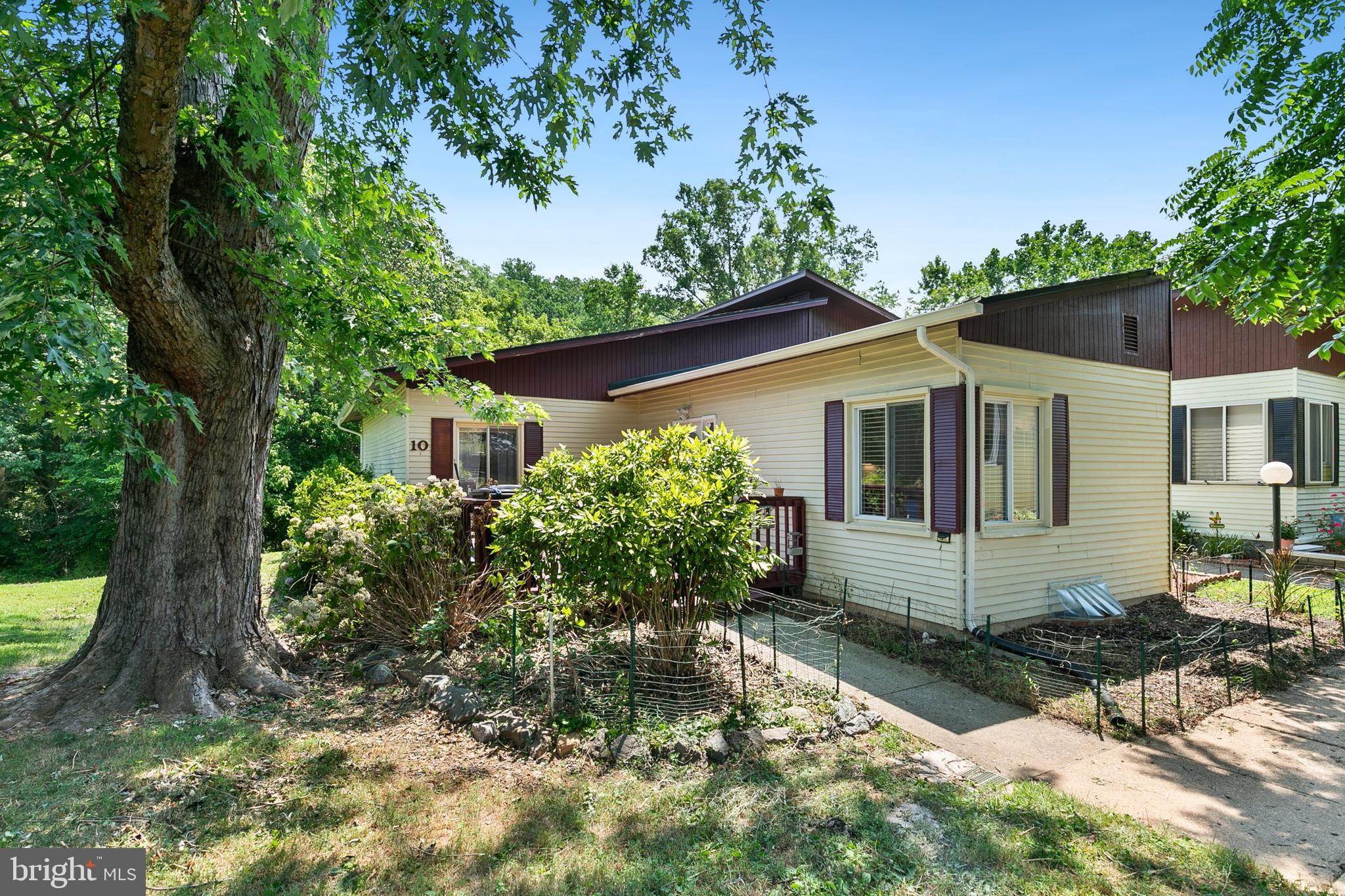 NEWPORT ESTATES - Residential