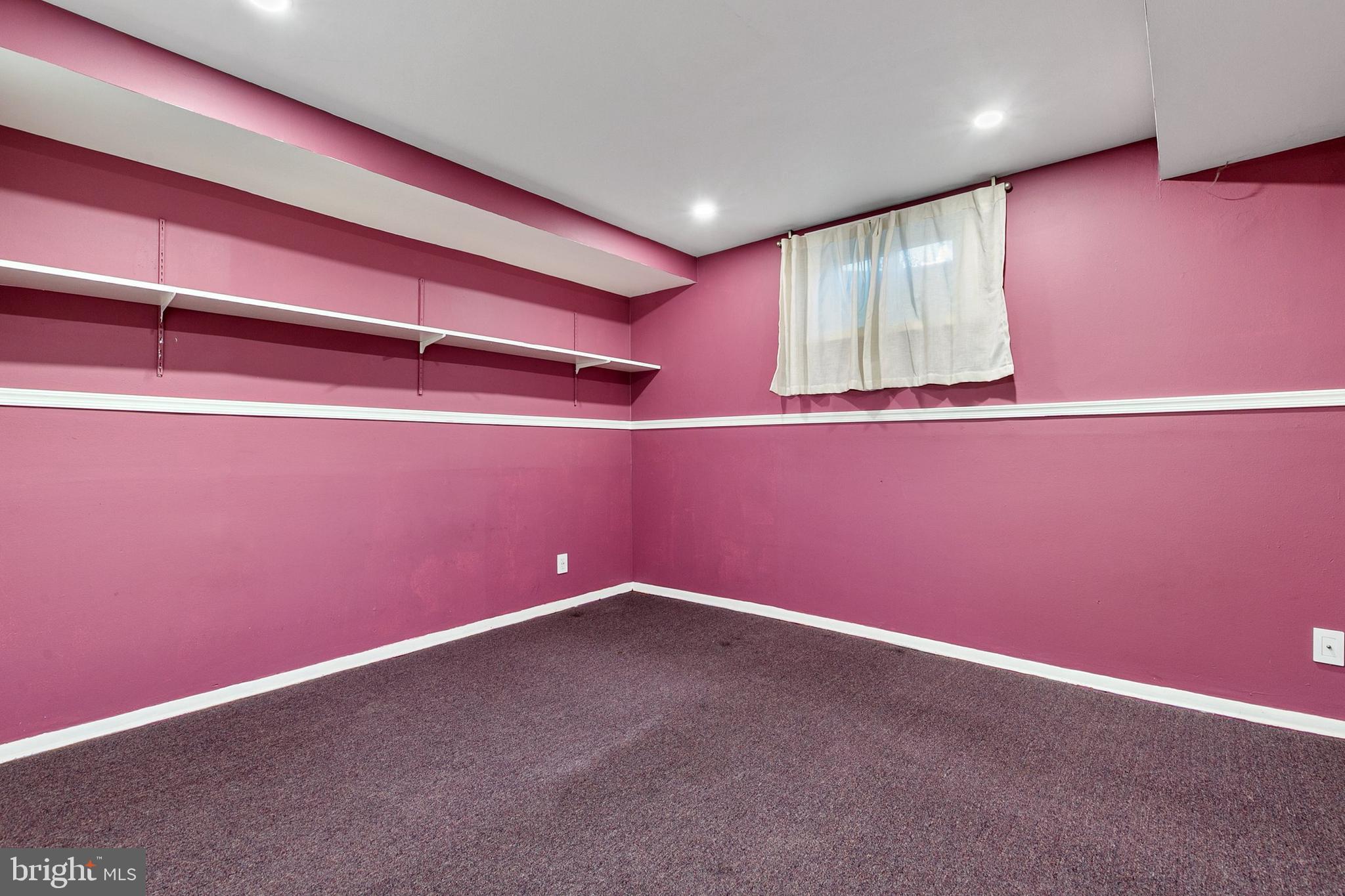 NEWPORT ESTATES - Residential