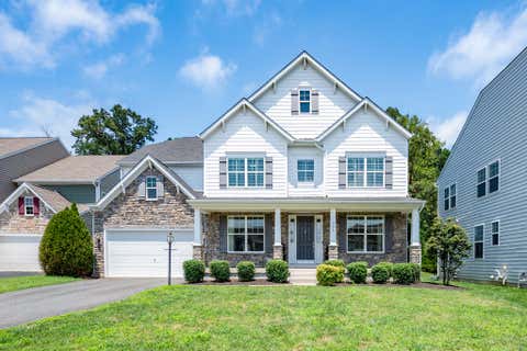 Photo of 5576 James Young Way, FAIRFAX, VA 22032 (MLS # VAFX2325816)