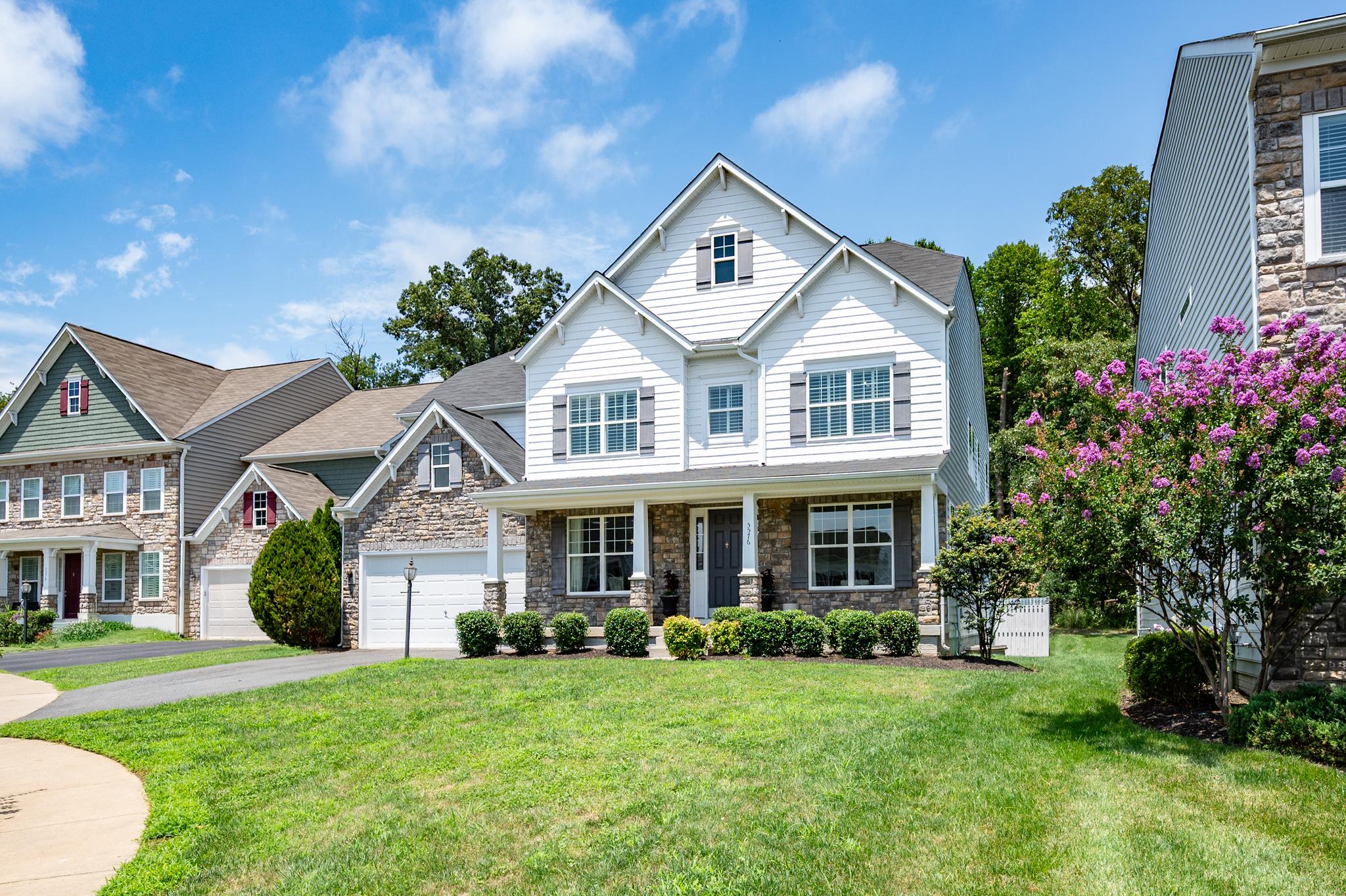 5576 JAMES YOUNG WAY