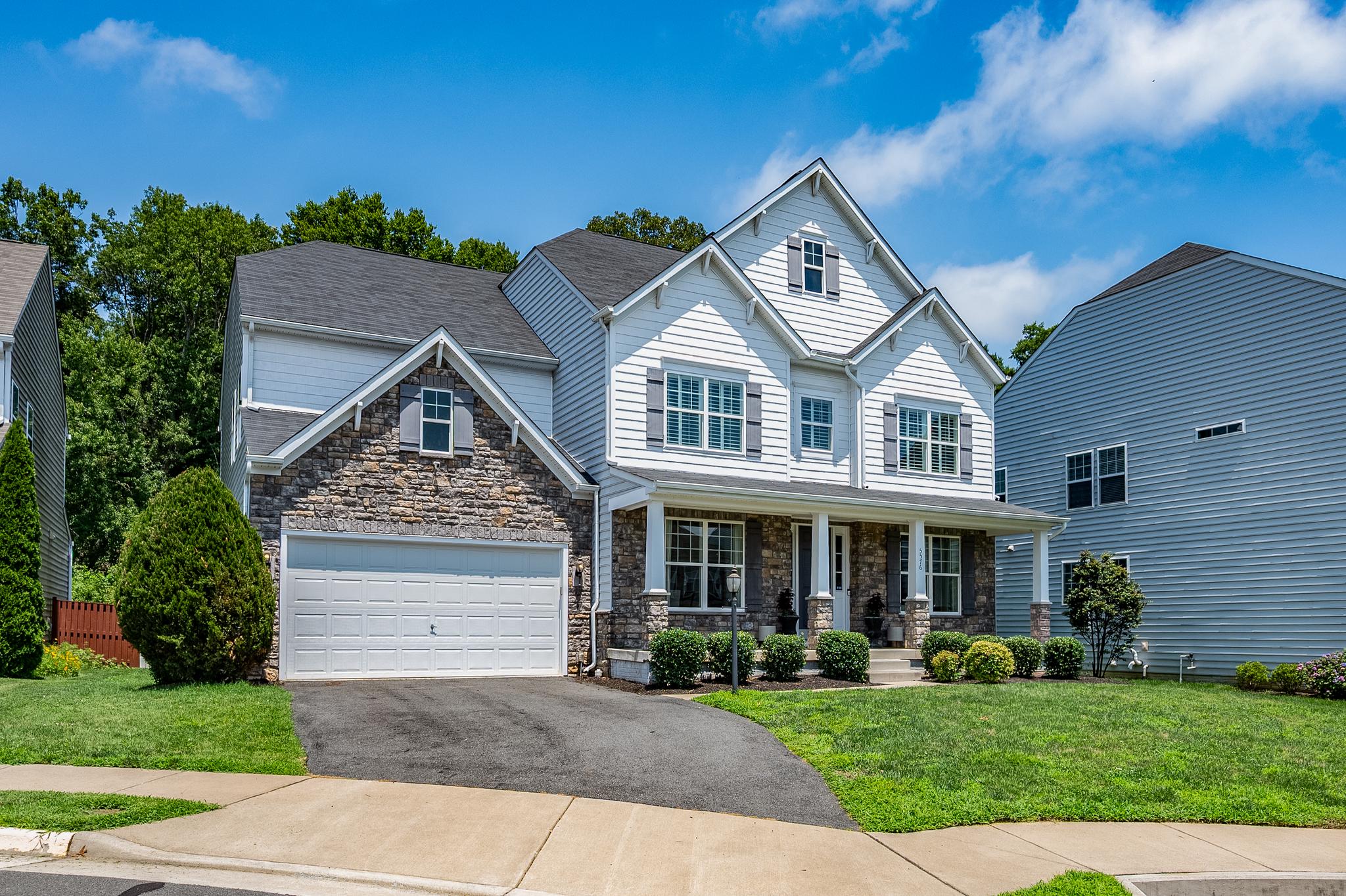 5576 JAMES YOUNG WAY