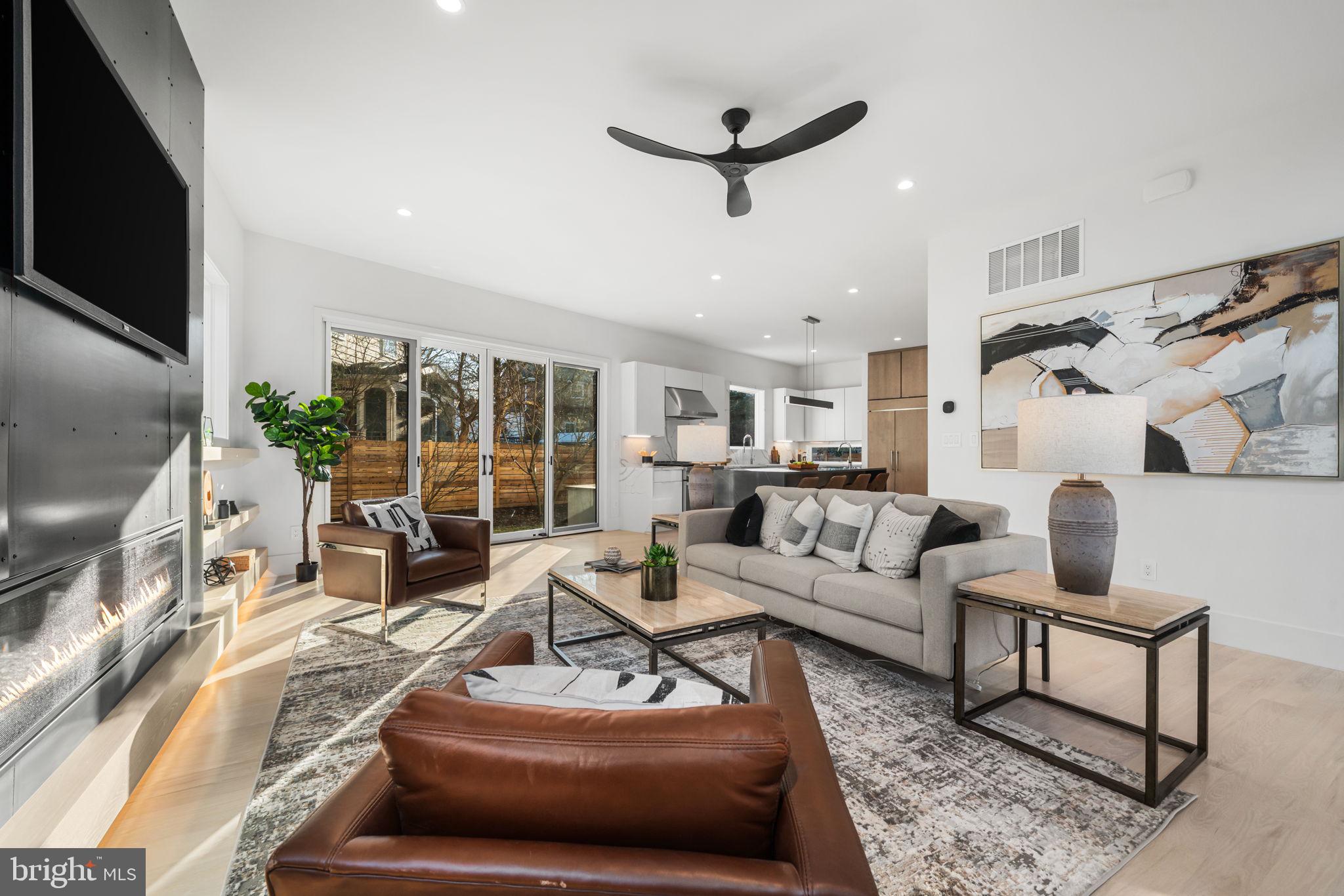 ARLINGTON FOREST - Residential