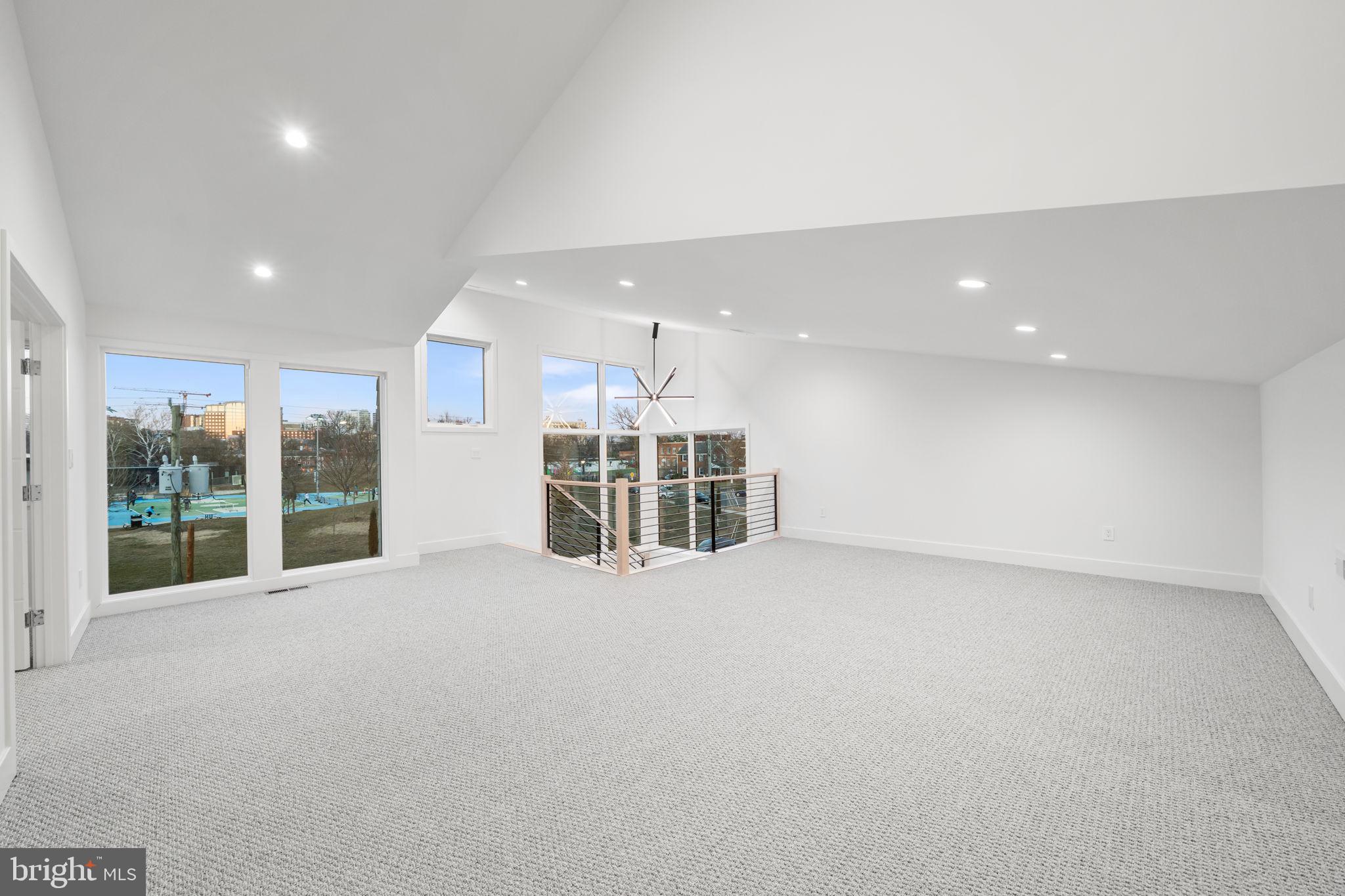 ARLINGTON FOREST - Residential