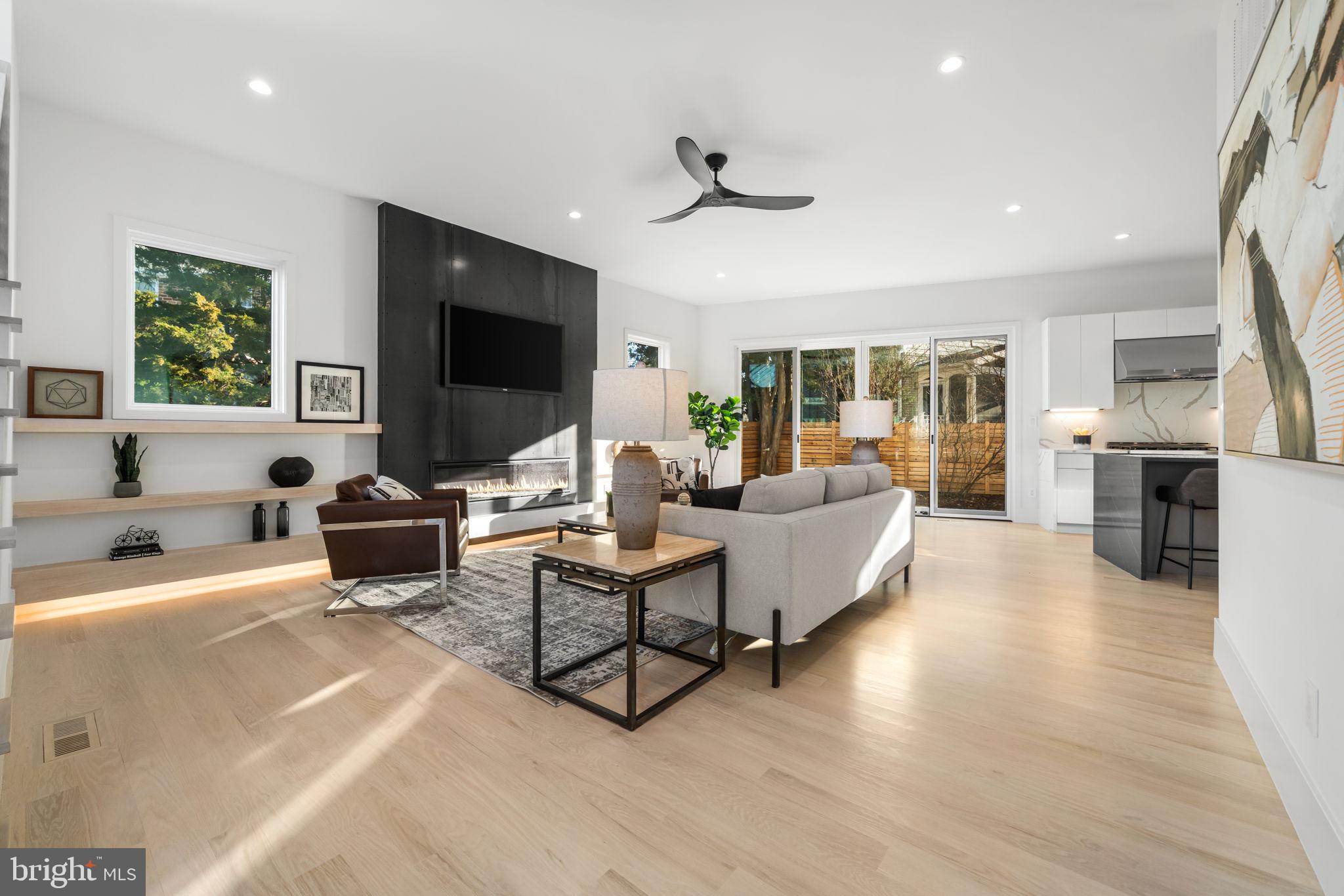 ARLINGTON FOREST - Residential