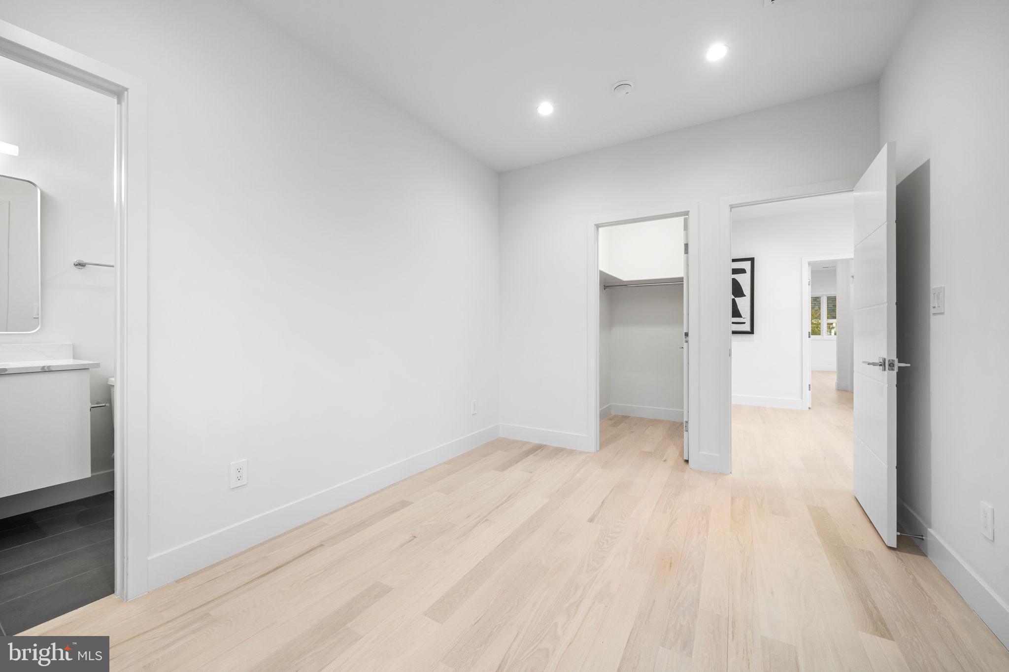 ARLINGTON FOREST - Residential