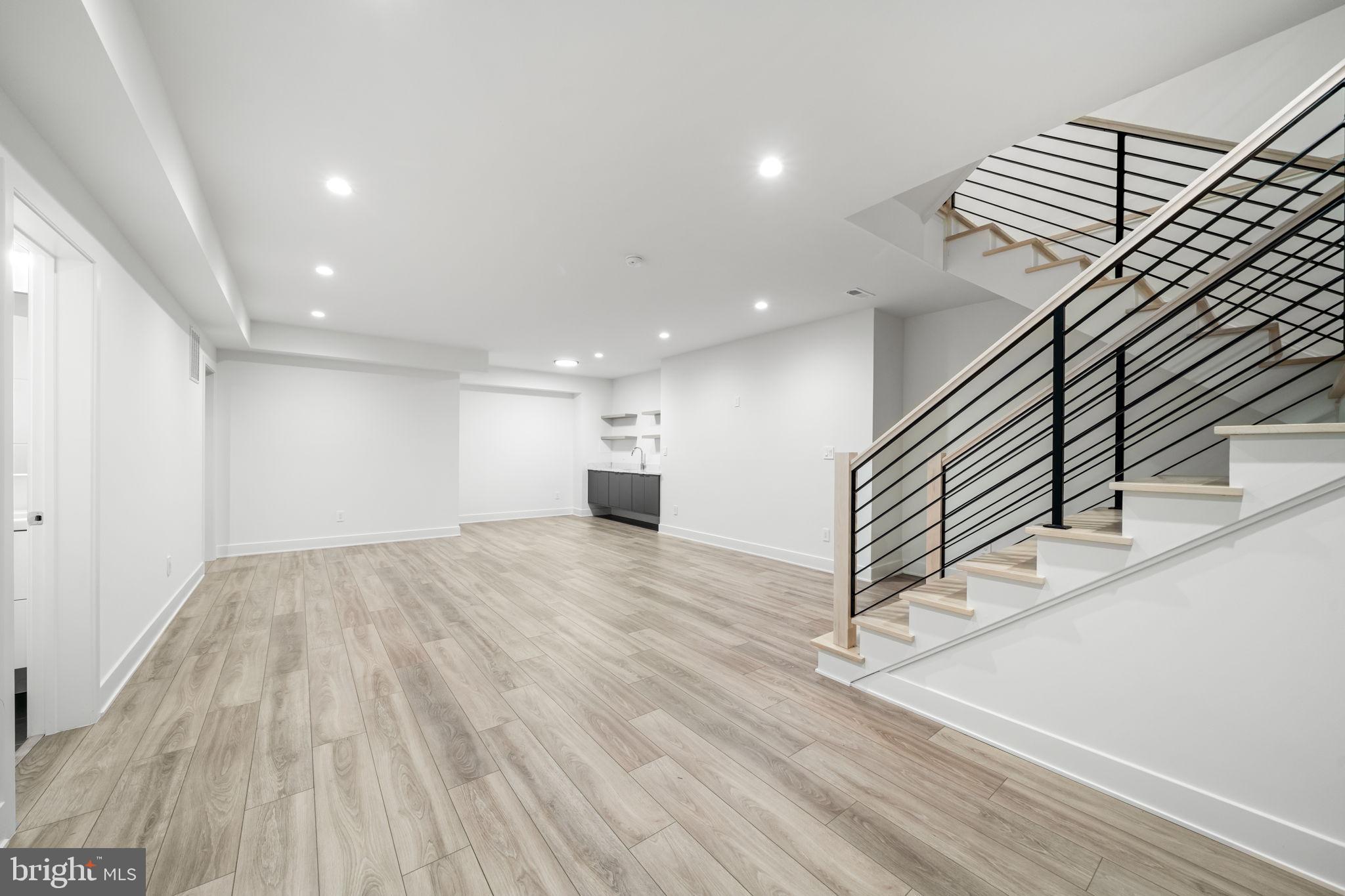 ARLINGTON FOREST - Residential