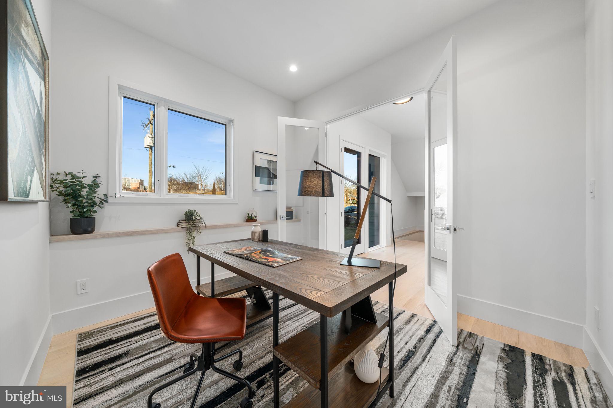 ARLINGTON FOREST - Residential