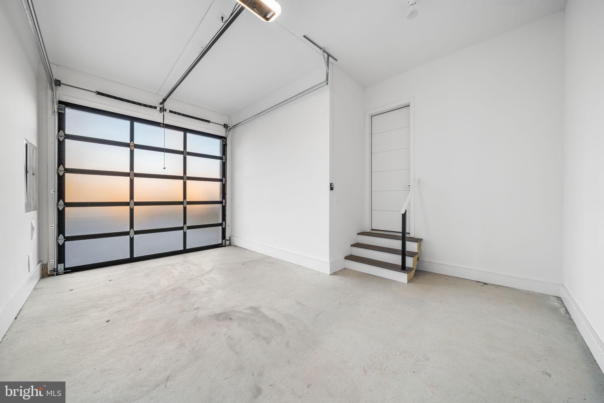 ARLINGTON FOREST - Residential