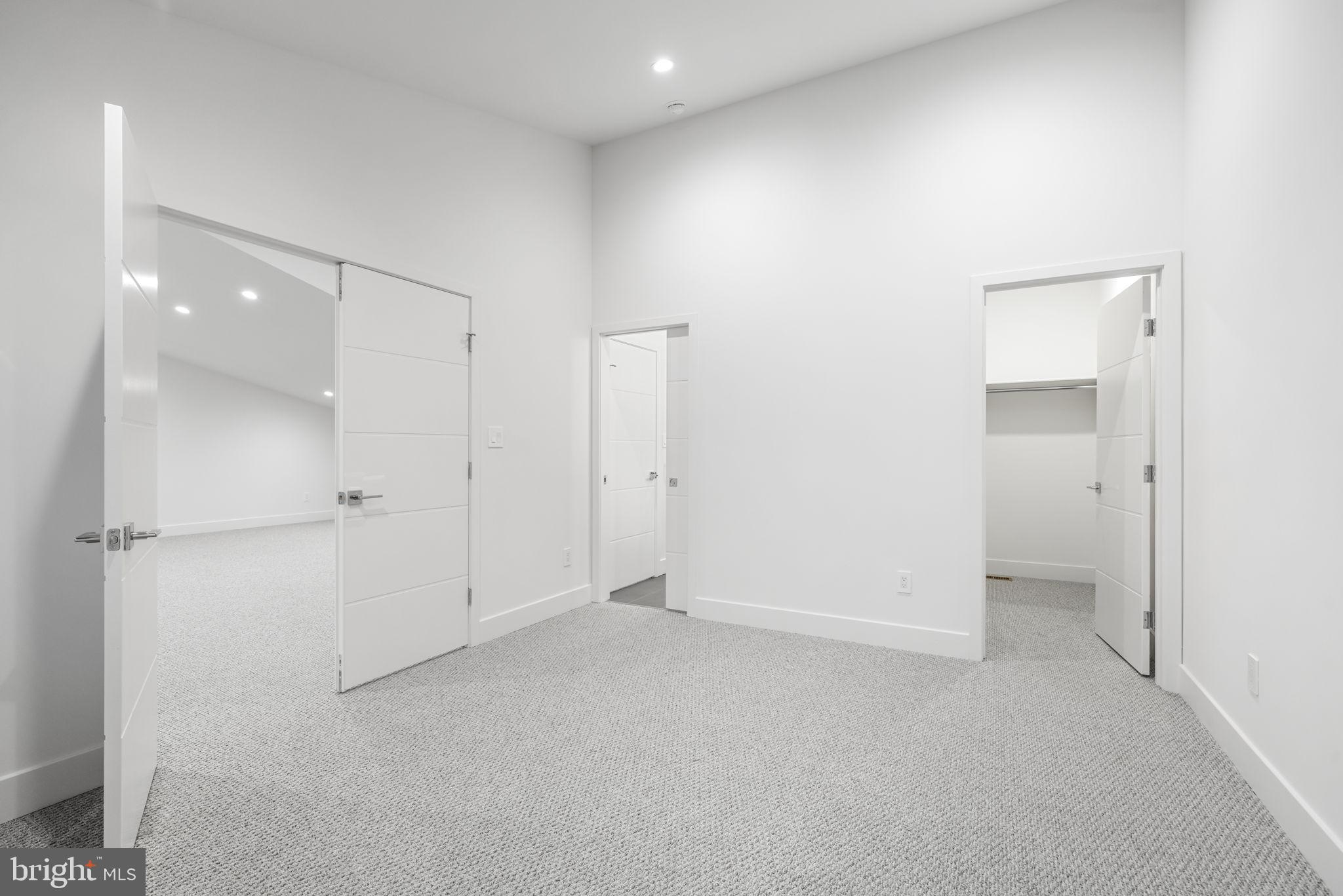 ARLINGTON FOREST - Residential