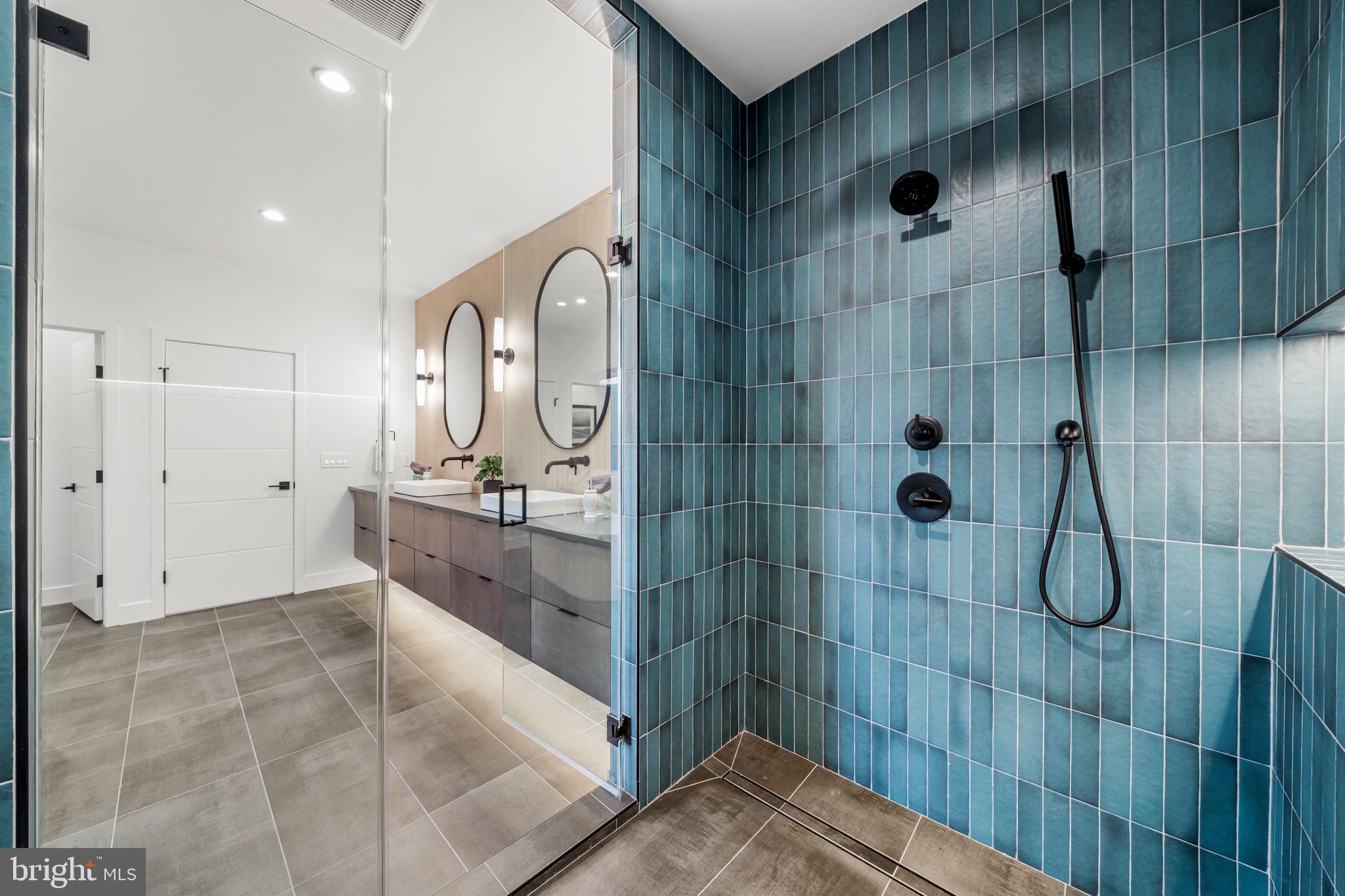 ARLINGTON FOREST - Residential