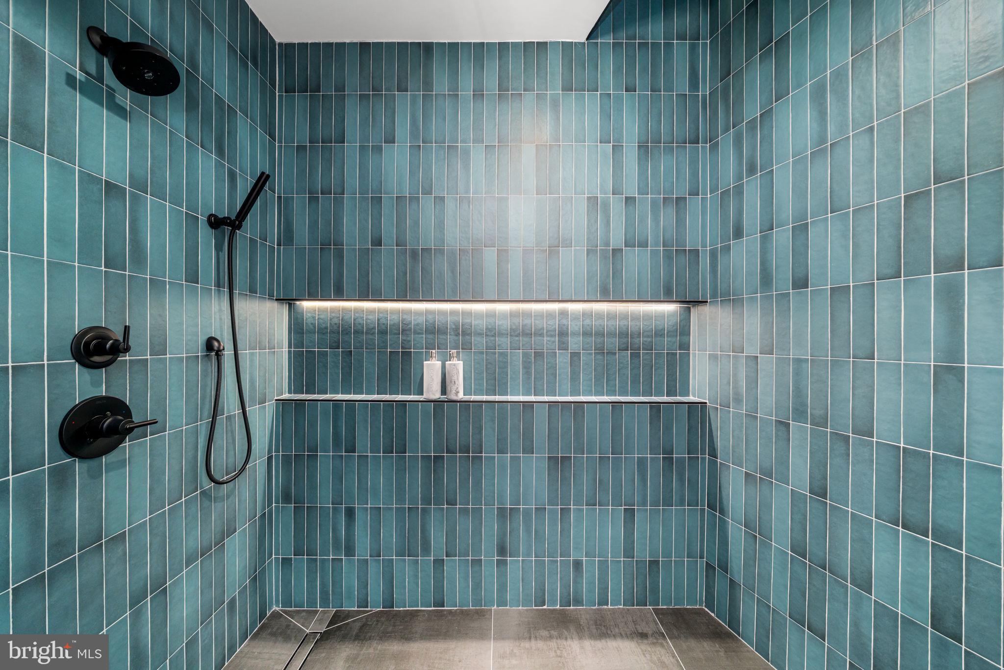 ARLINGTON FOREST - Residential