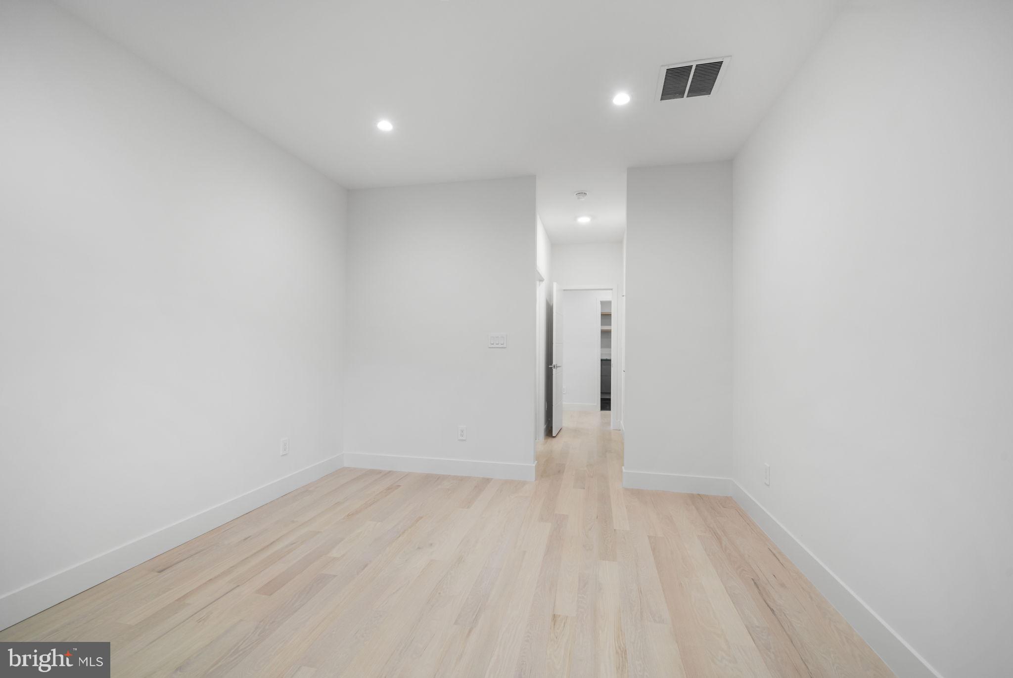 ARLINGTON FOREST - Residential