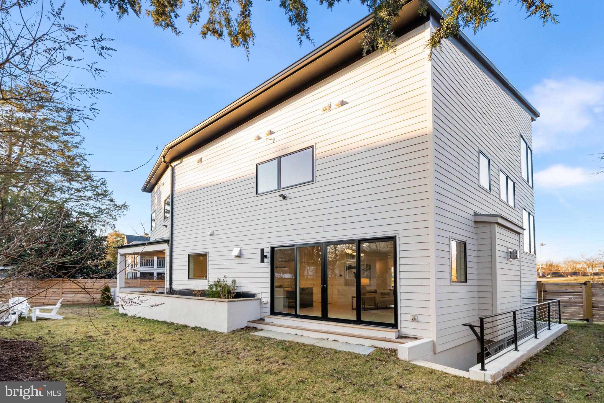 ARLINGTON FOREST - Residential