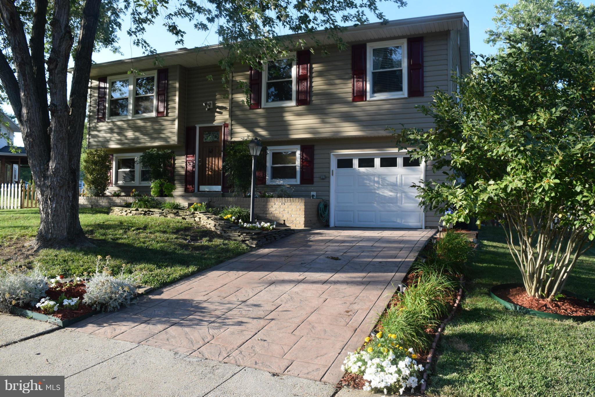 FOUR SEASONS ESTATES - Residential