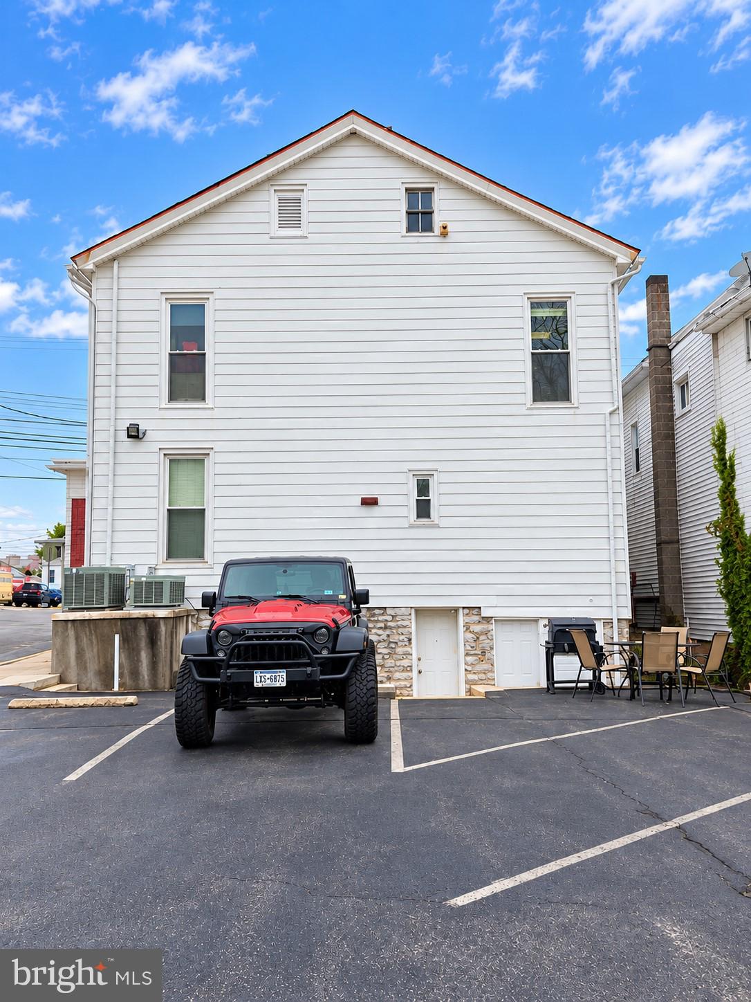 152 W MAIN AVENUE