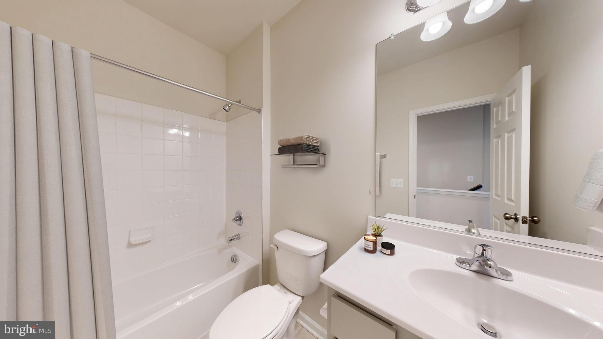 HIATT POINTE AT SNOWDEN BRIDGE - Residential