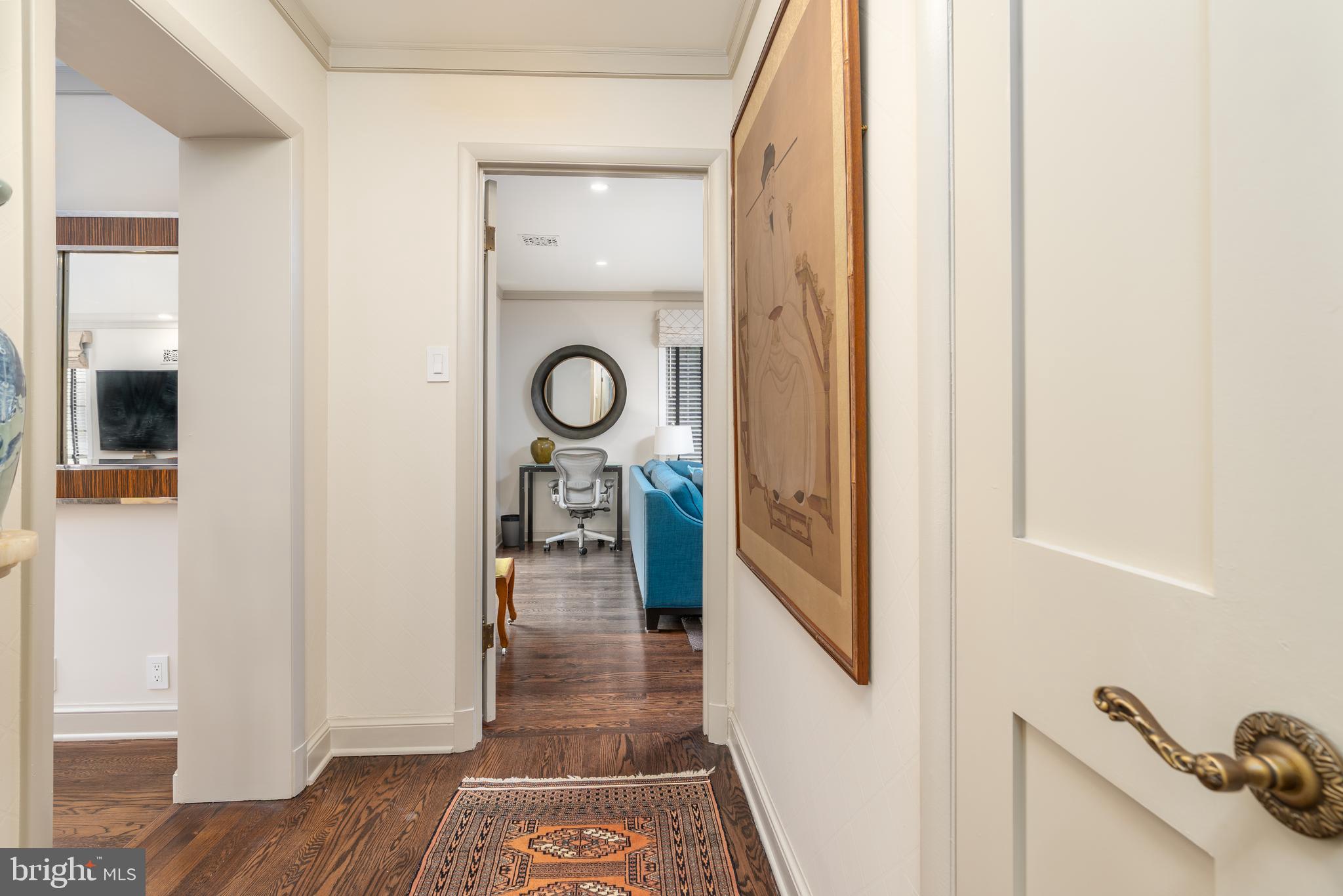 COUNTRY CLUB HILLS - Residential