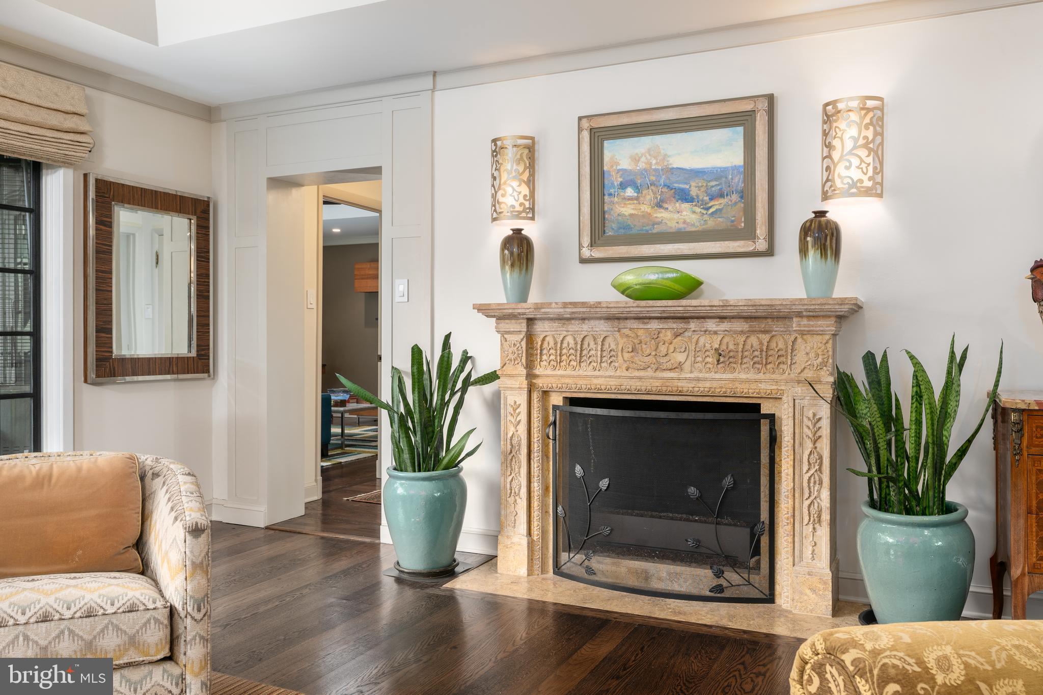 COUNTRY CLUB HILLS - Residential