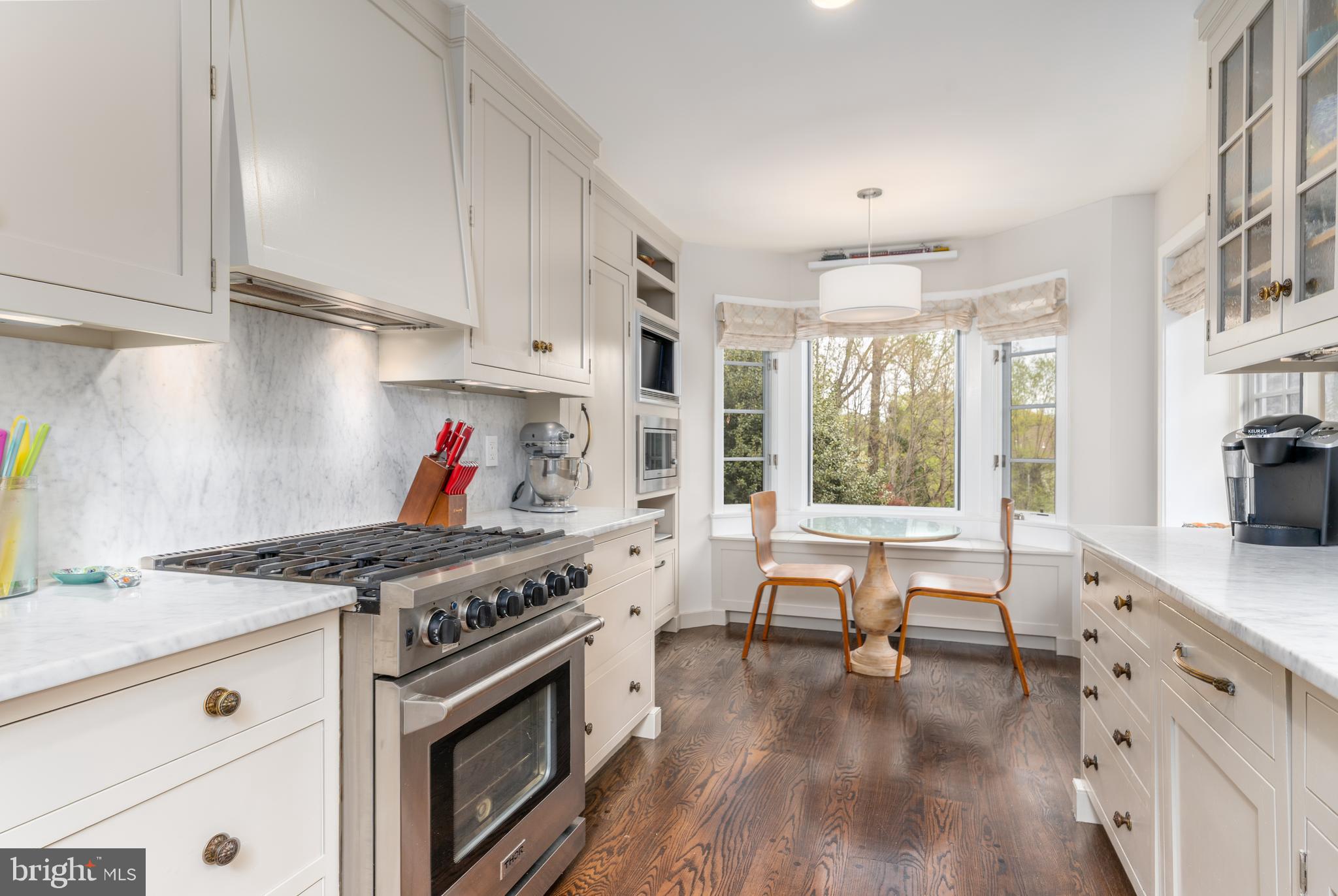 COUNTRY CLUB HILLS - Residential