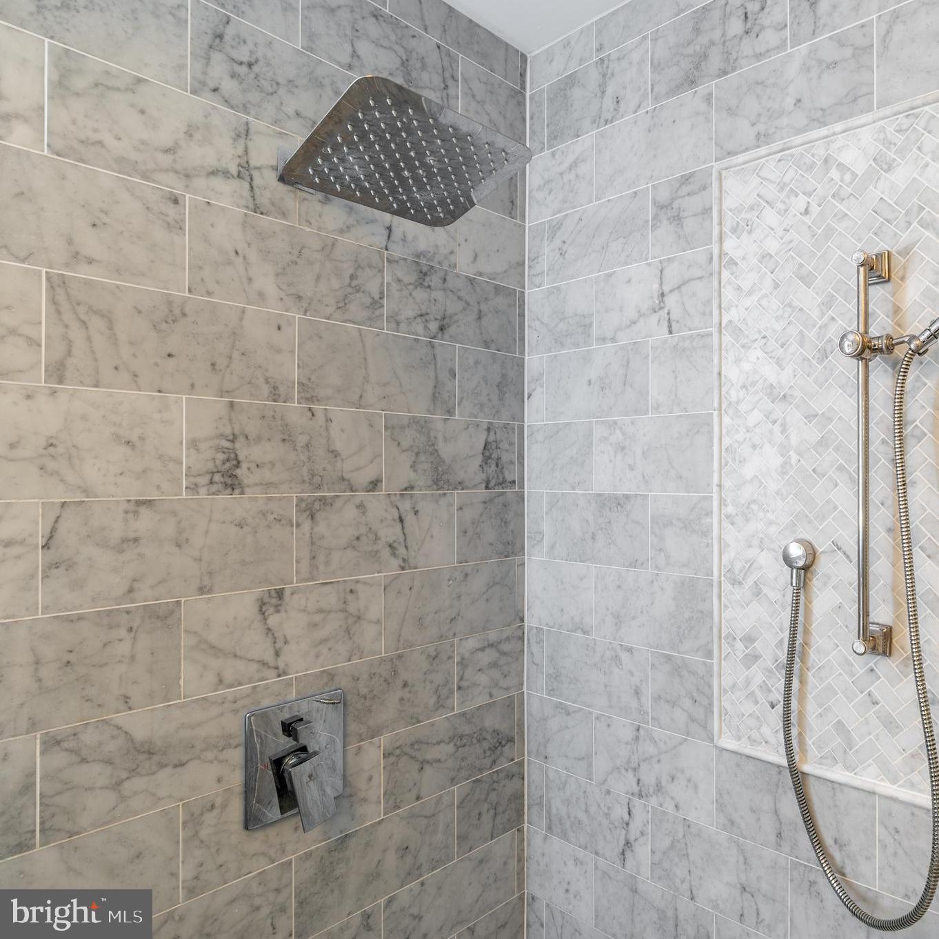 COUNTRY CLUB HILLS - Residential