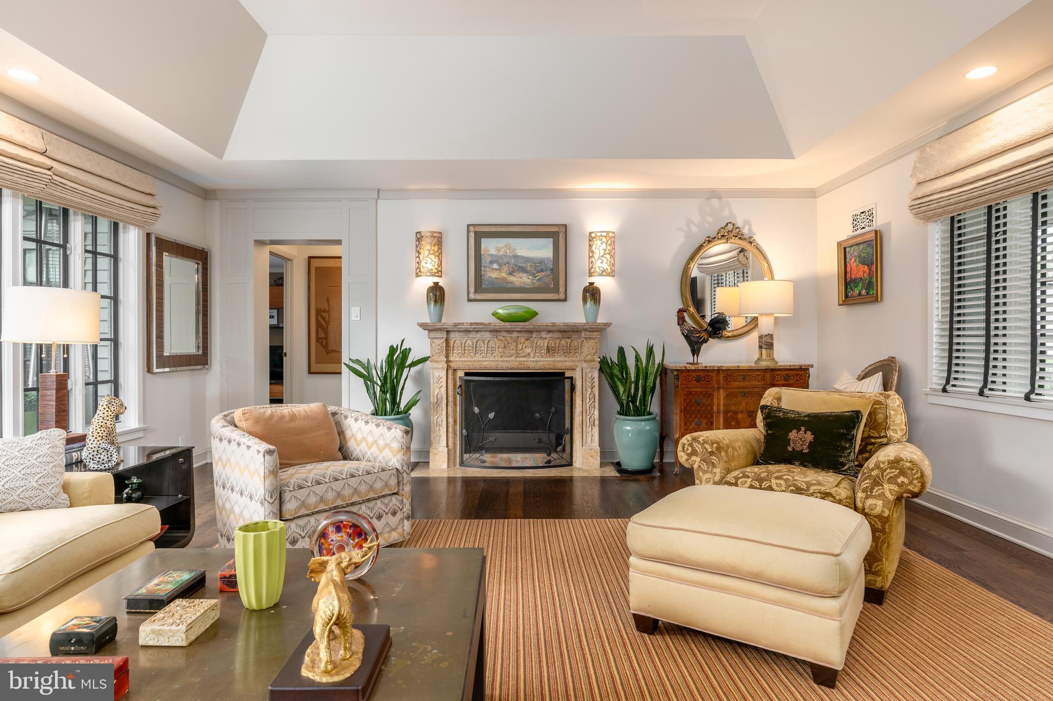 COUNTRY CLUB HILLS - Residential