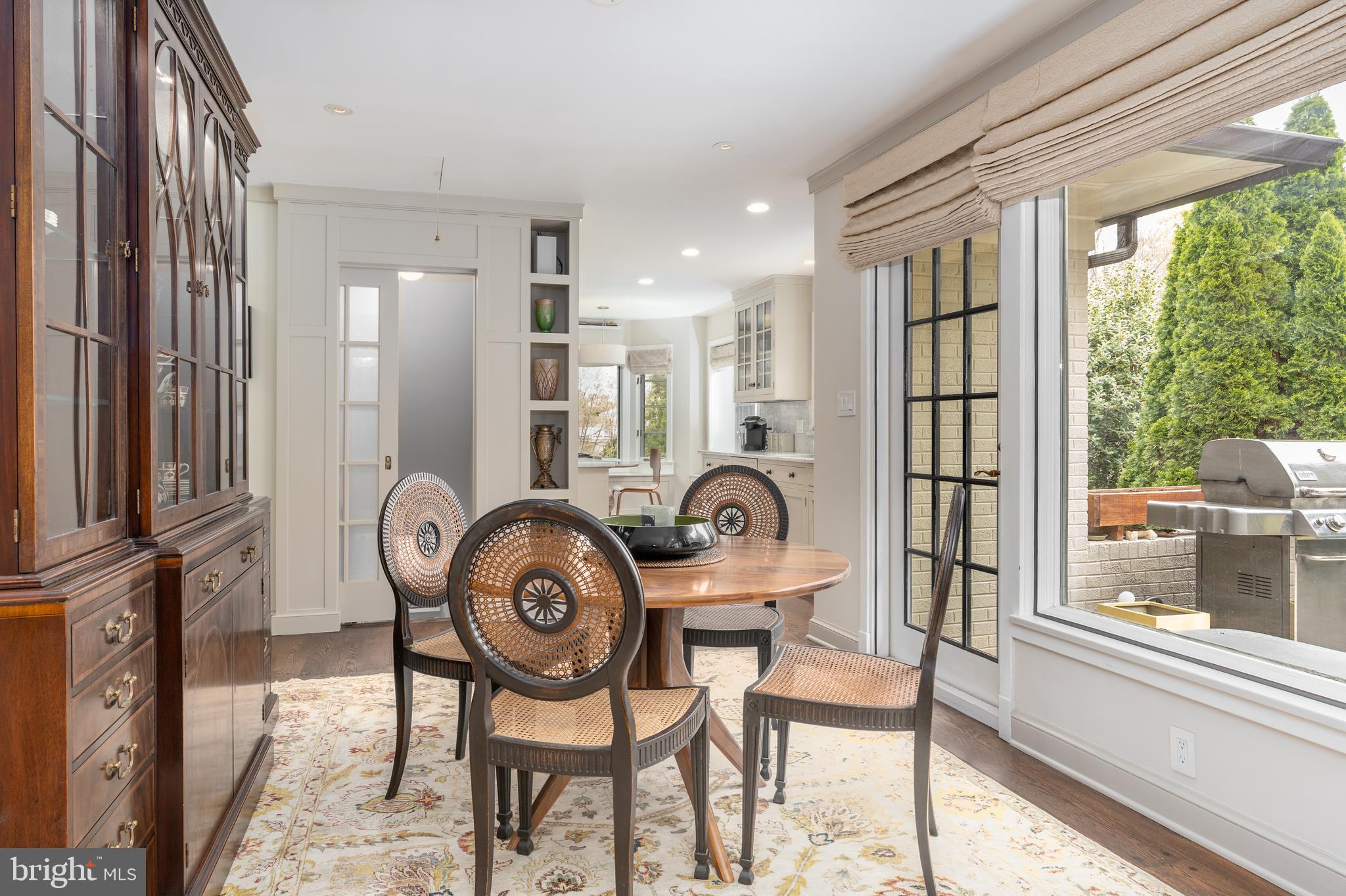 COUNTRY CLUB HILLS - Residential