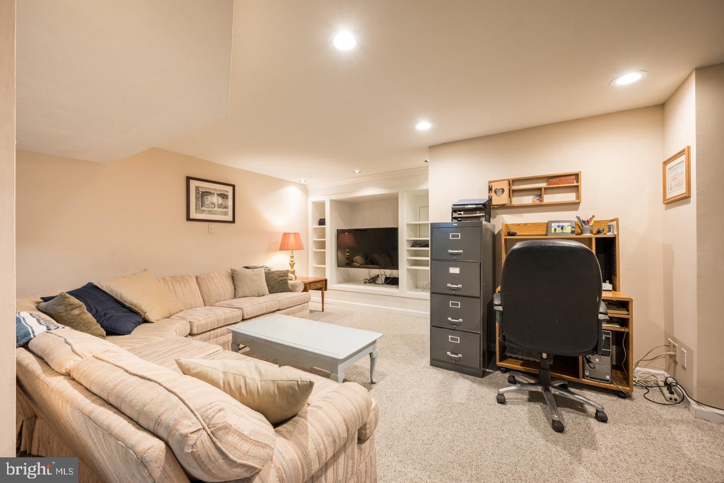 FOX RIDGE - Residential