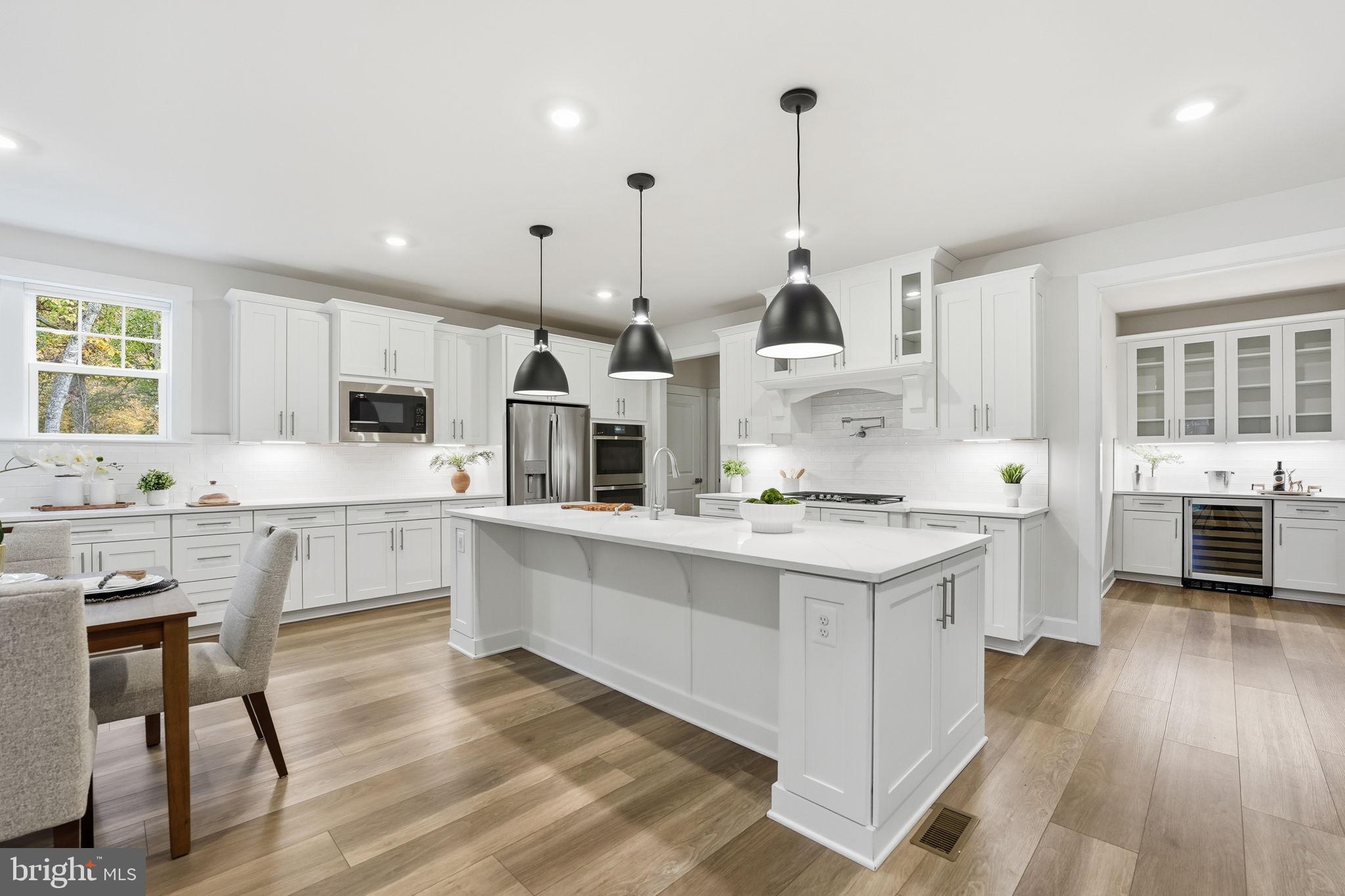 10914 CANTERBURY COURT