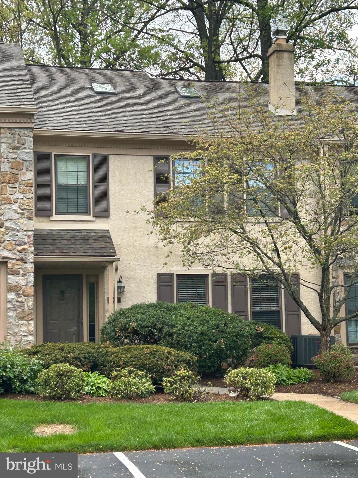 WEATHERSTONE - Residential Lease