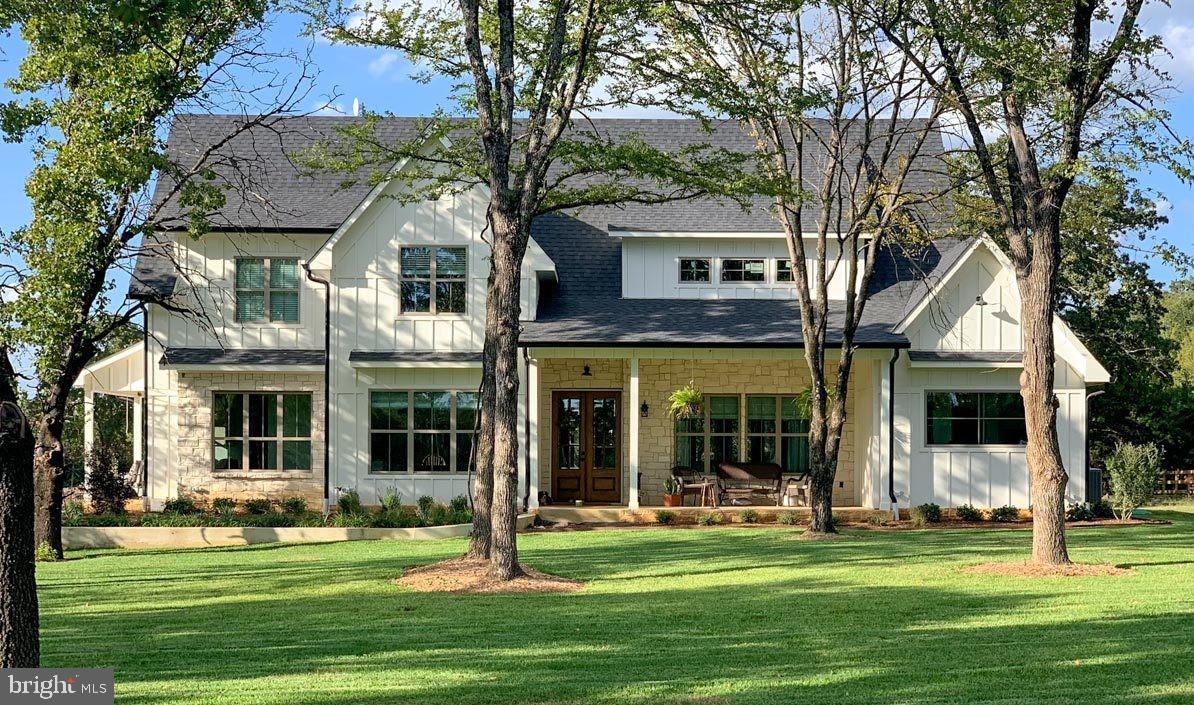 PICKETT ESTATES - Residential