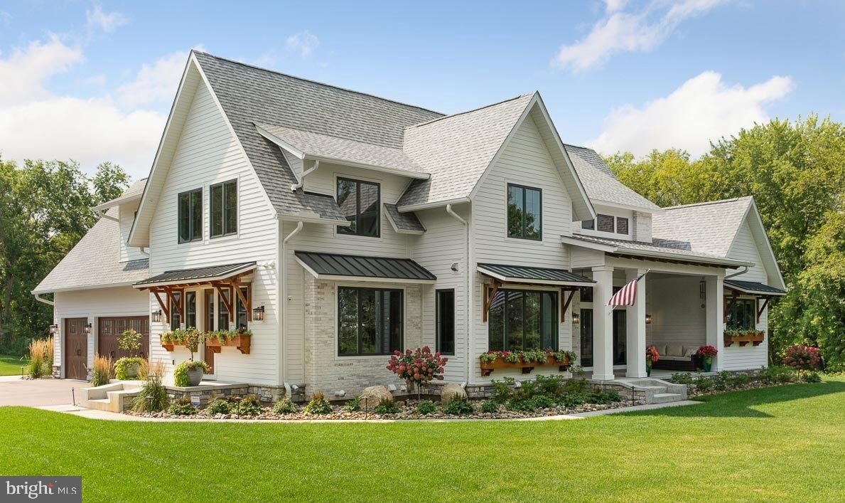 PICKETT ESTATES - Residential