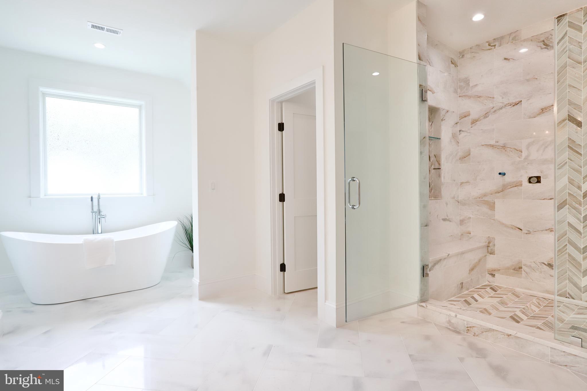 PICKETT ESTATES - Residential