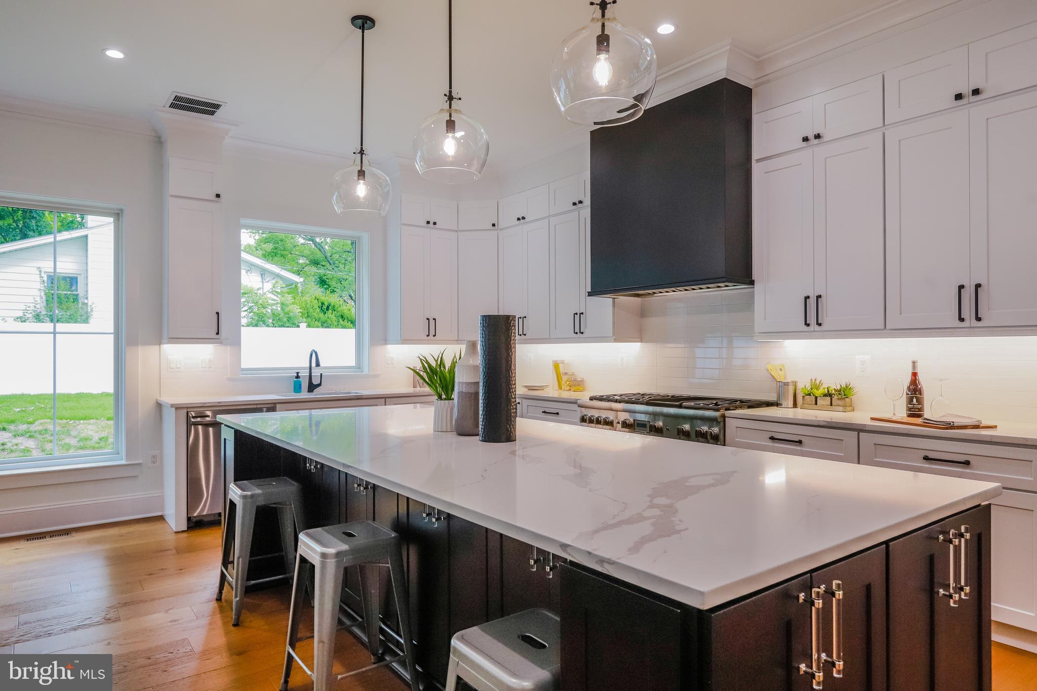 PICKETT ESTATES - Residential