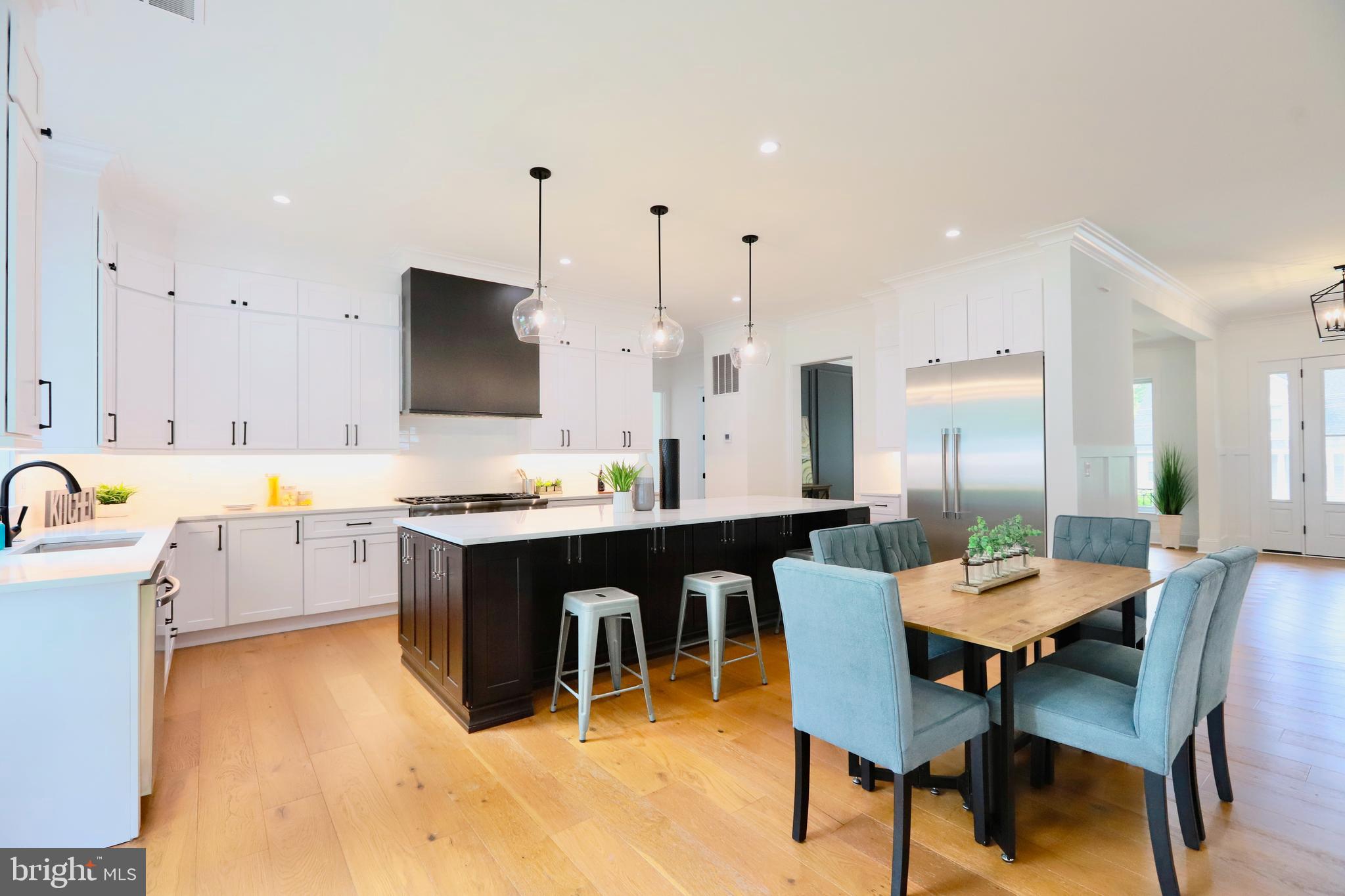 PICKETT ESTATES - Residential