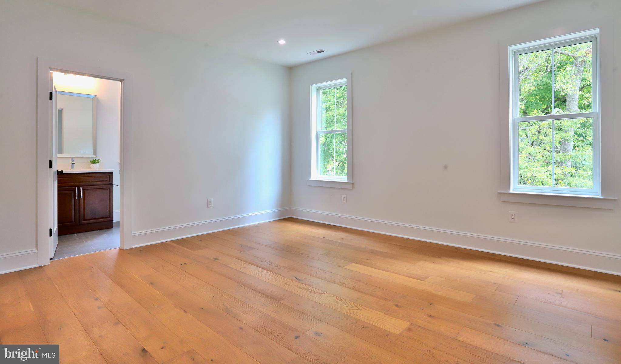 PICKETT ESTATES - Residential