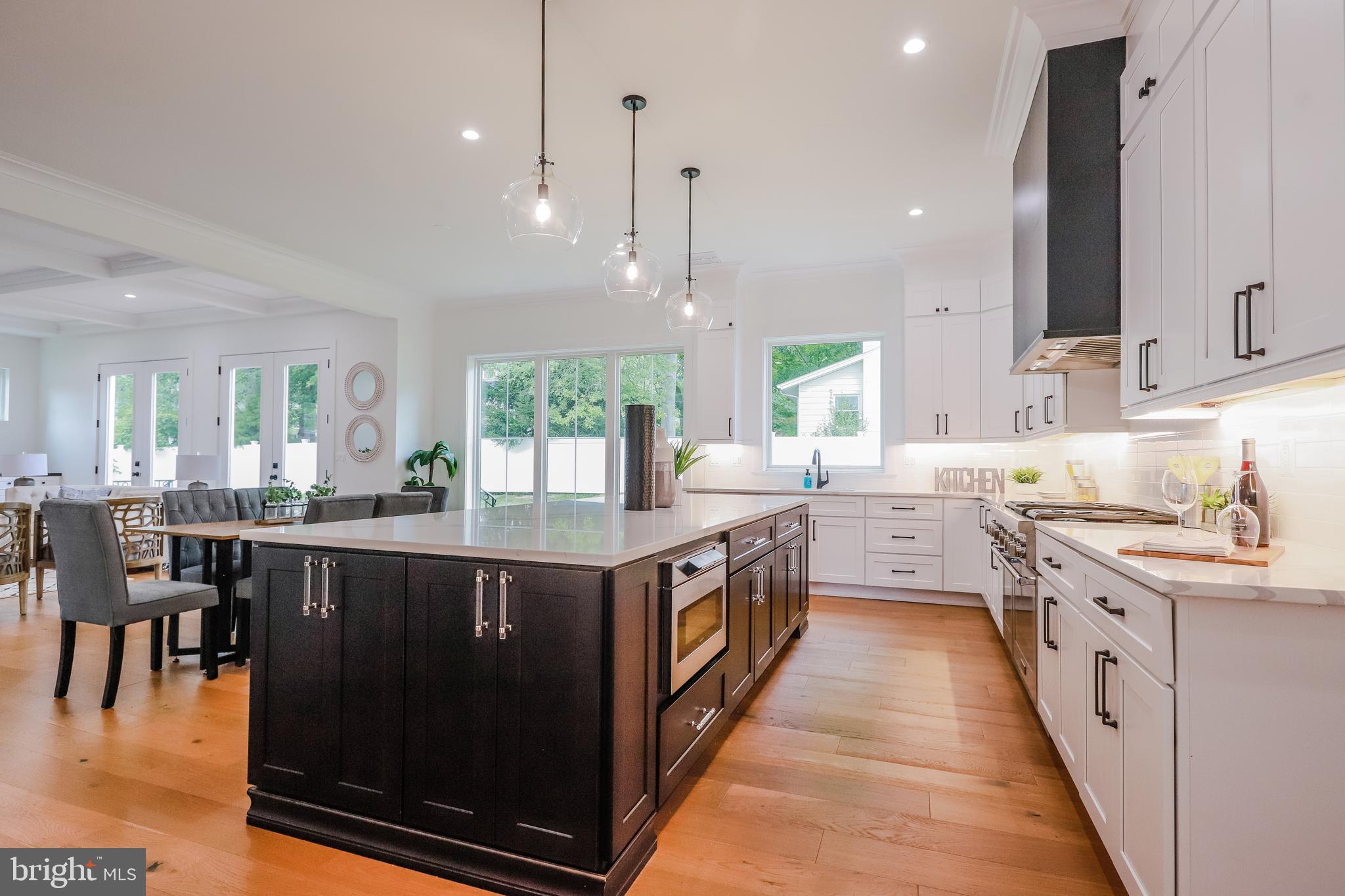 PICKETT ESTATES - Residential