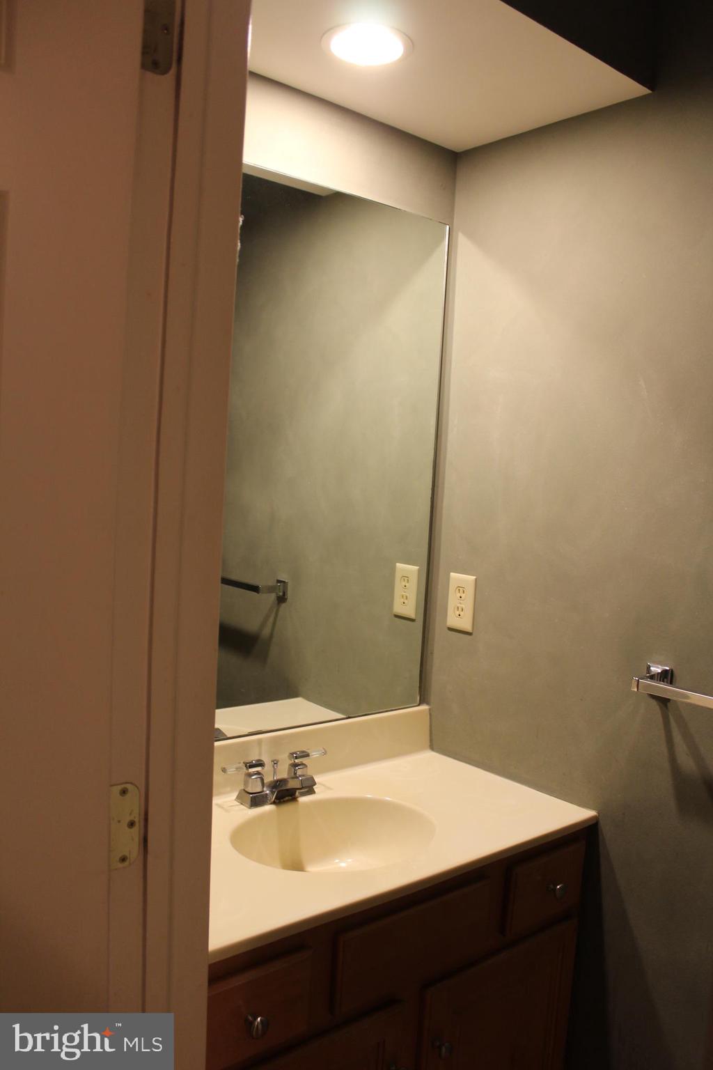 SOUTHPOINT - Residential Lease