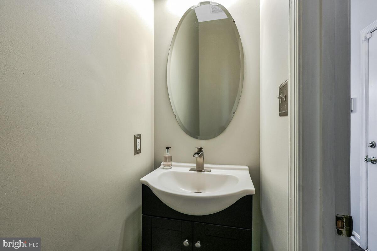 HUNTERS RUN - Residential