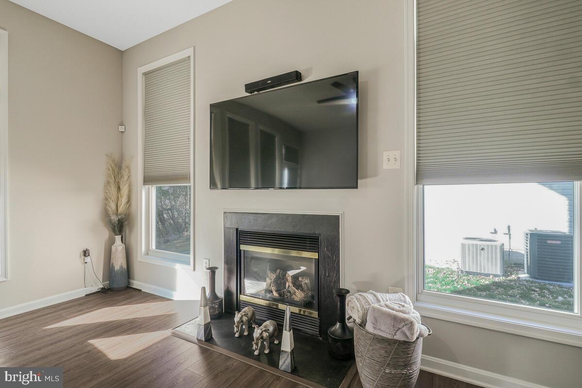 HUNTERS RUN - Residential