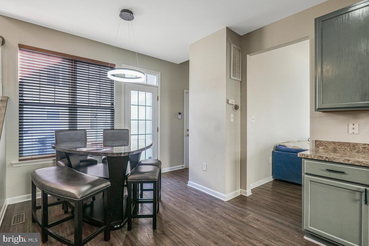 HUNTERS RUN - Residential