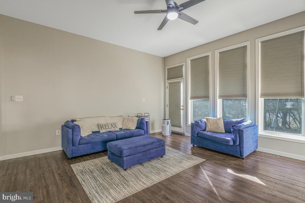 HUNTERS RUN - Residential