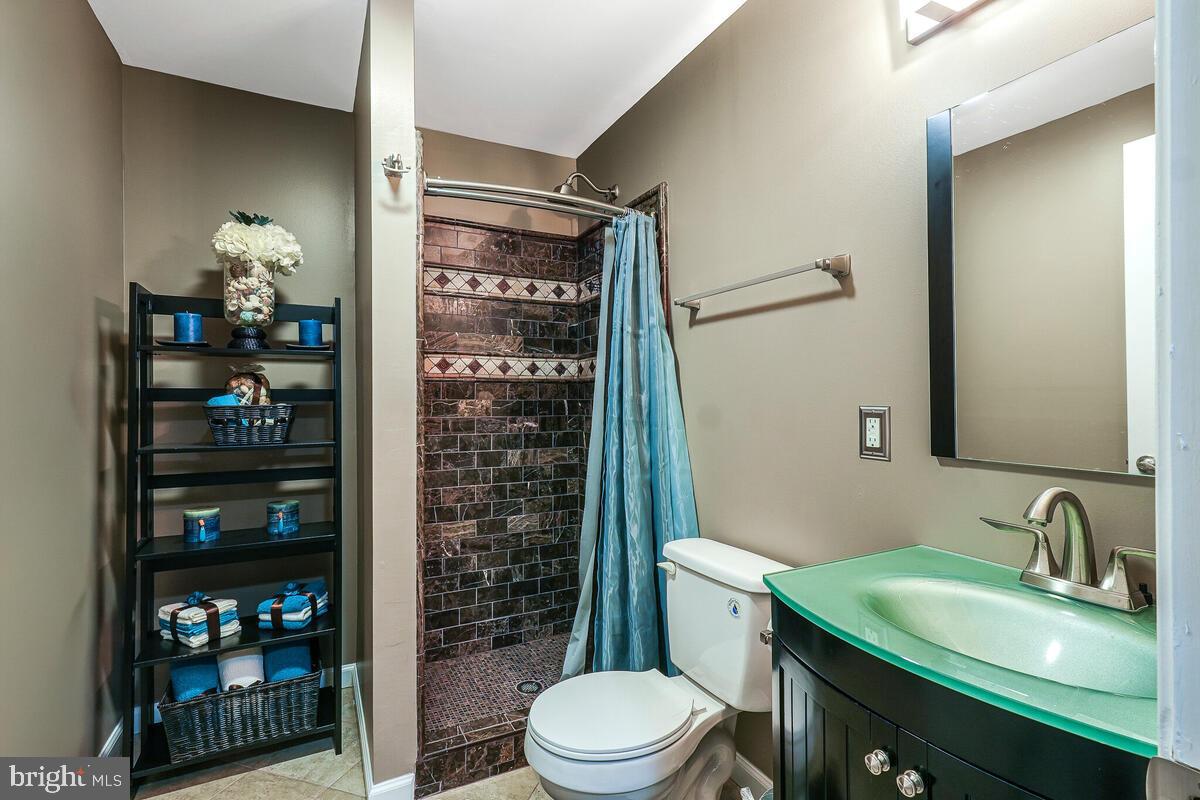 HUNTERS RUN - Residential