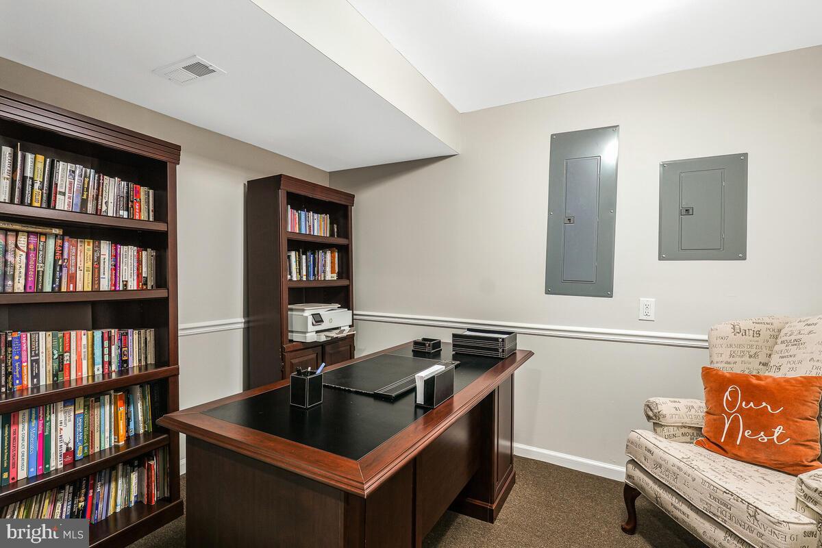 HUNTERS RUN - Residential