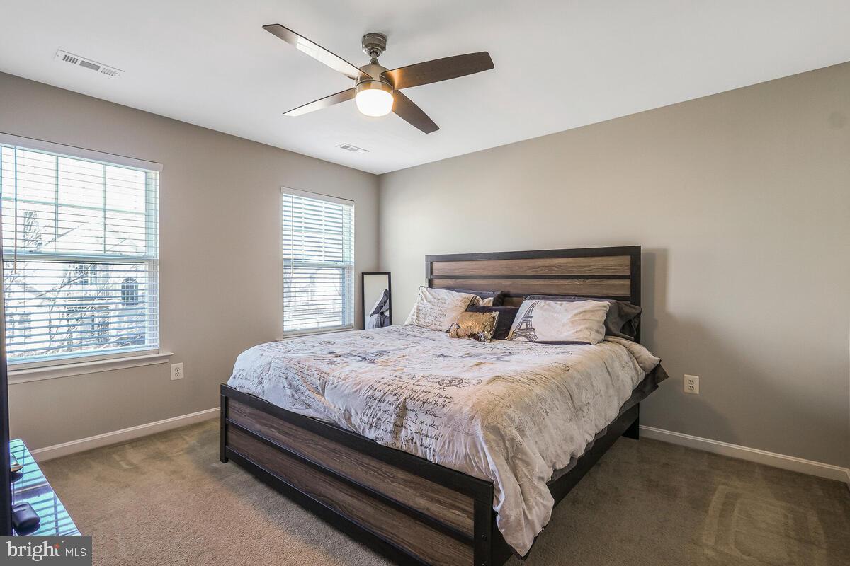 HUNTERS RUN - Residential