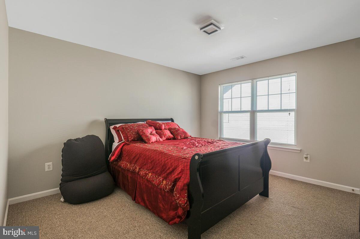 HUNTERS RUN - Residential