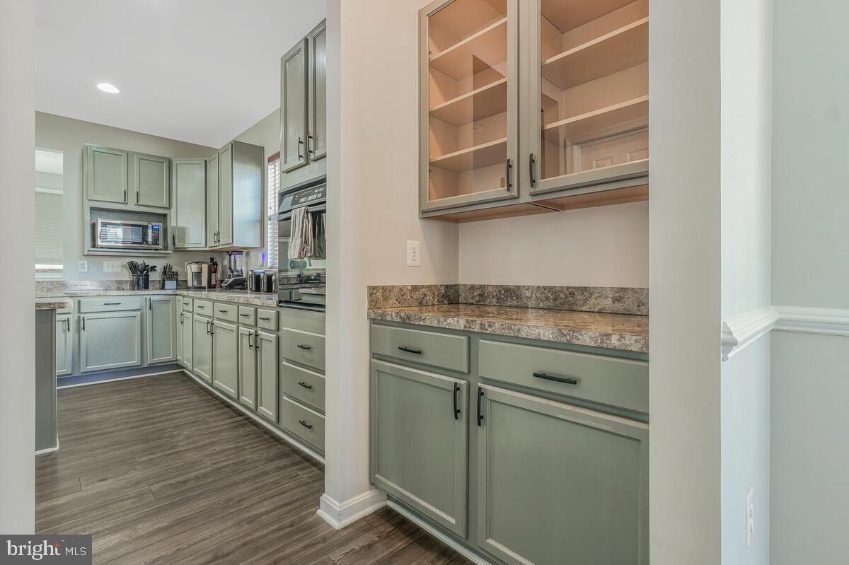 HUNTERS RUN - Residential