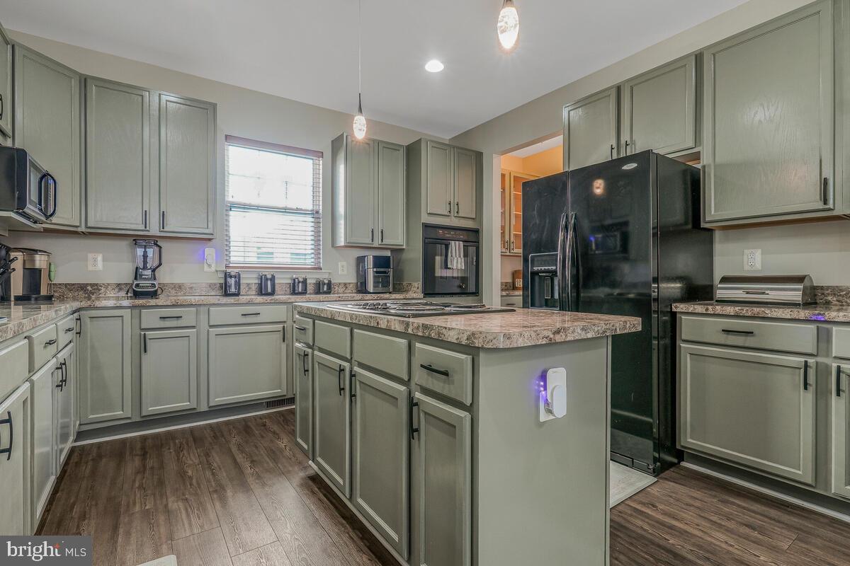 HUNTERS RUN - Residential