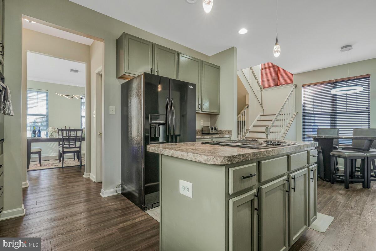 HUNTERS RUN - Residential