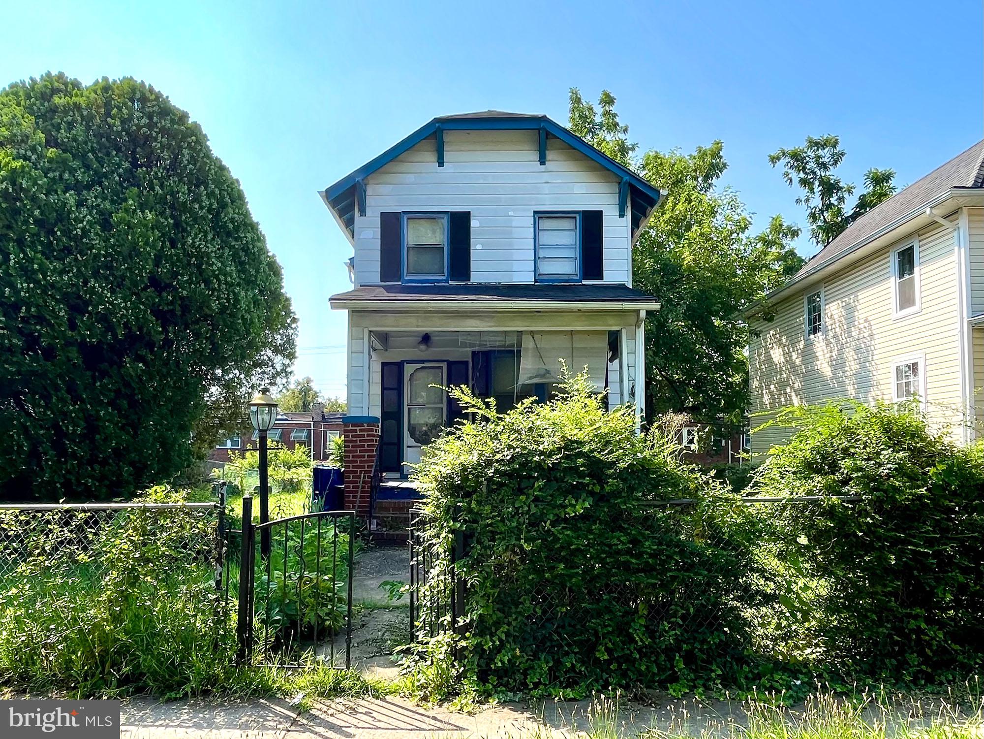 ONLINE REAL ESTATE AUCTION!! Bidding Opens - Tuesday, August 19, 2025. Bidding Closes - Thursday, August 21, 2025 at 11:00 AM. List price is opening bid only. 2905 Boarman Avenue is located in the Towanda-Grantley neighborhood of Northwest Baltimore City. Surrounding neighborhoods include East Arlington, Central Park Heights and Lucille Park. A variety of dining, retail and entertainment options are within a mile of the home on Reisterstown Road, Park Heights Avenue and W. Cold Spring Lane. The home offers easy access to Reisterstown Road (MD-140, 0.2 mile), W. Cold Spring Lane (0.1 mile), and I-83 (1.5 miles), allowing for convenient travel around the city and region. Public transit options, including bus lines on Reisterstown Road and Park Heights Avenue and the nearby West Cold Spring Metro Station (0.5 mile), add to commuter flexibility. Within 2 miles of the home lies one of Baltimore’s best-kept secrets, the Cylburn Arboretum. This 200-acre urban retreat offers a peaceful escape from city life, featuring scenic wooded trails, curated gardens and hundreds of unique trees and plant collections. Major employers in the area include Sinai Hospital and Loyola University Maryland.
