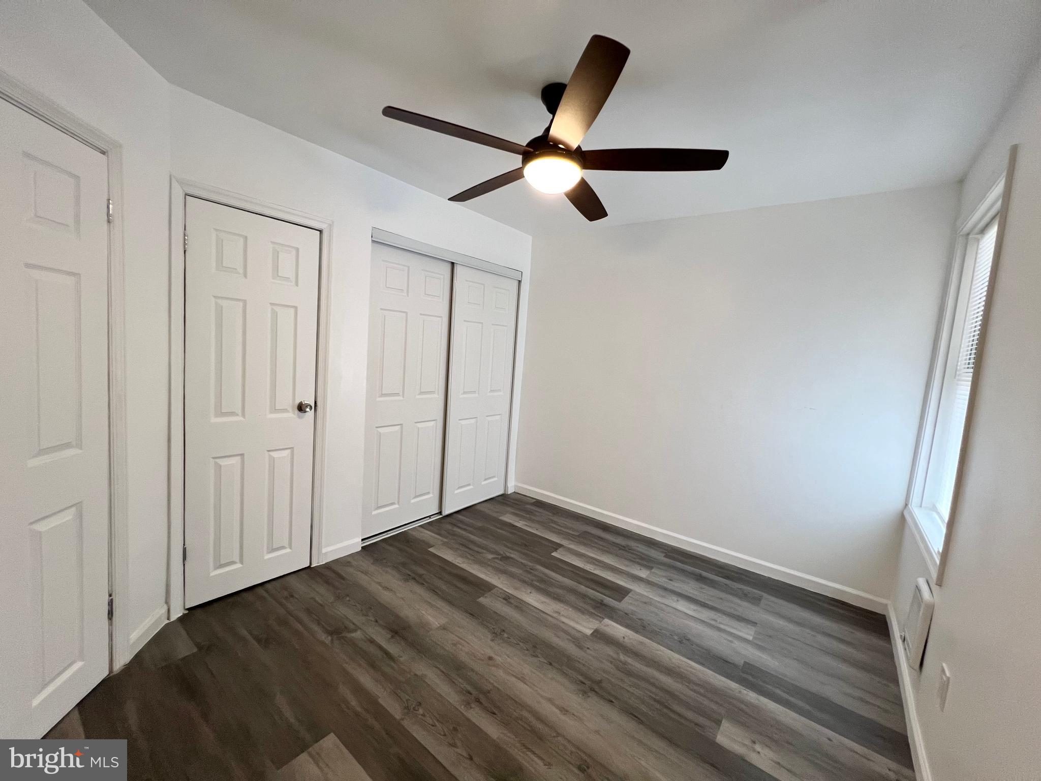 ELMWOOD PARK - Residential